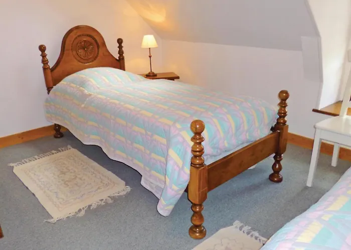 Casa de Férias 2 Bedroom Awesome In Morsalines