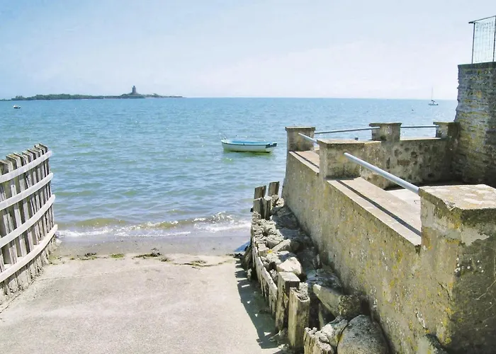 2 Bedroom Awesome In Morsalines